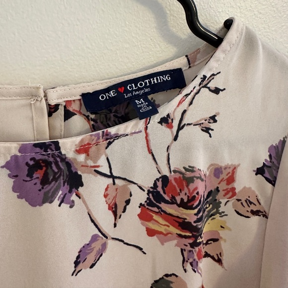 Pink Floral Flutter Sleeve Blouse - M - Picture 3 of 7